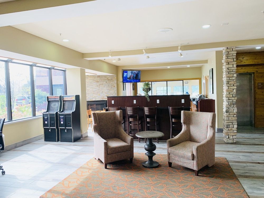 Comfort Inn & Suites New Lisbon 2