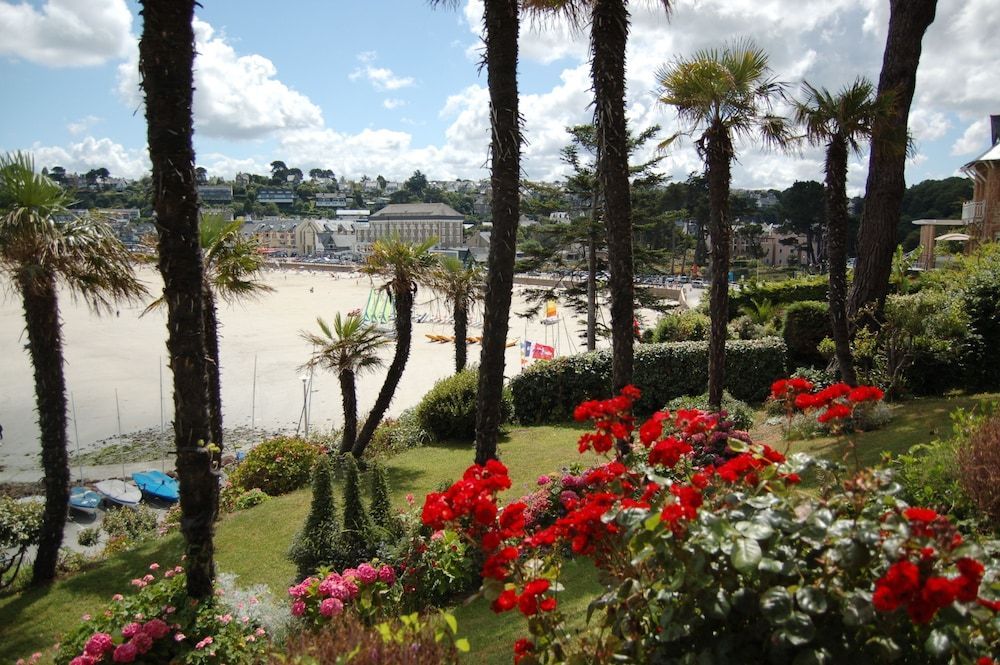 Grand Hôtel Perros-Guirec 1