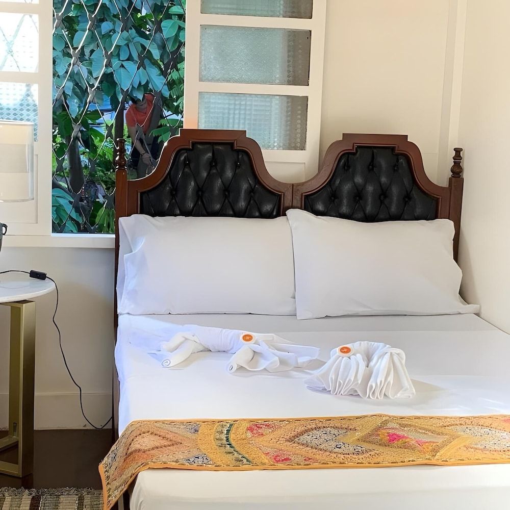 Courtyard Hotel 2