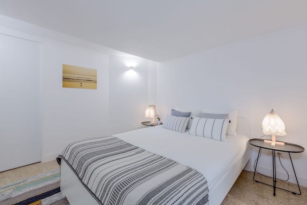 Renovated Typical Baixa Apartment, By TimeCooler 2