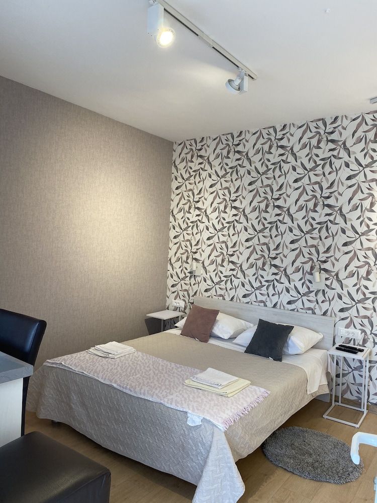 Studio Apartments with Terrace near Sea - Angela's Apartments 2