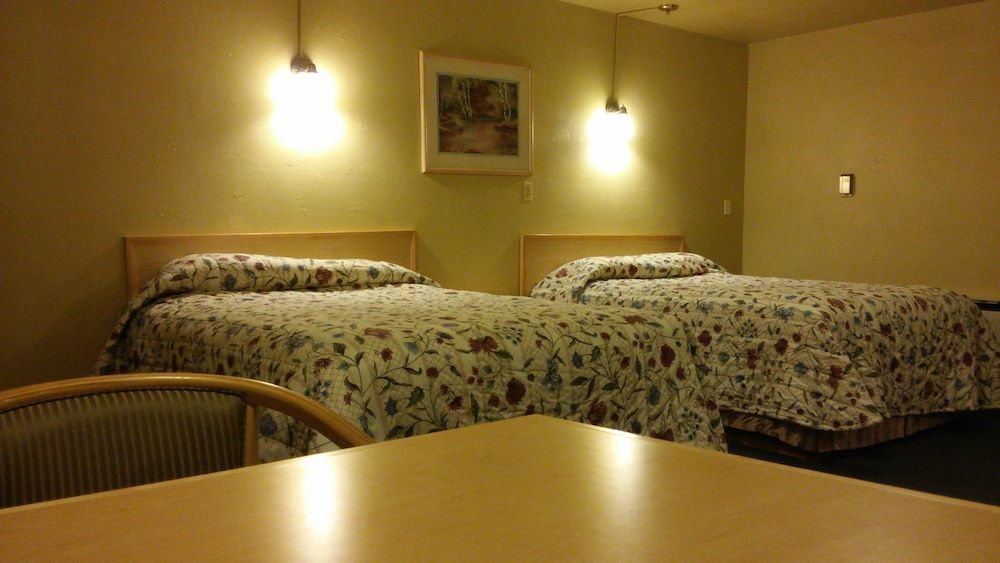 Budget Host Longhorn Motel 1