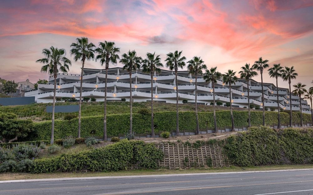 The Encinitan Hotel & Suites 1