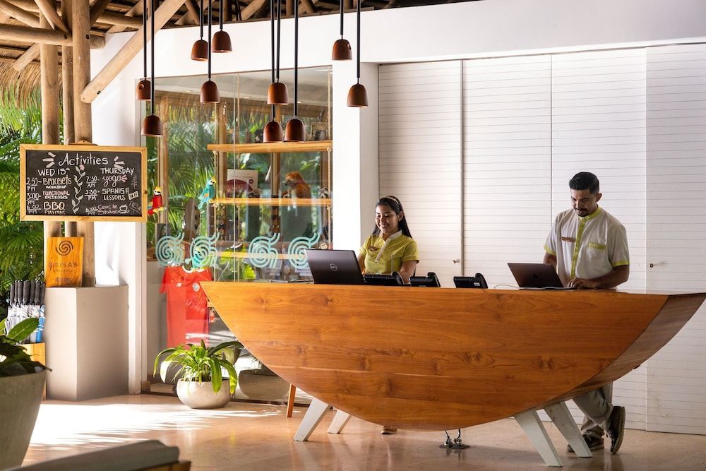 Arenas Del Mar Beachfront & Rainforest Resort Member of the Cayuga Collection 2