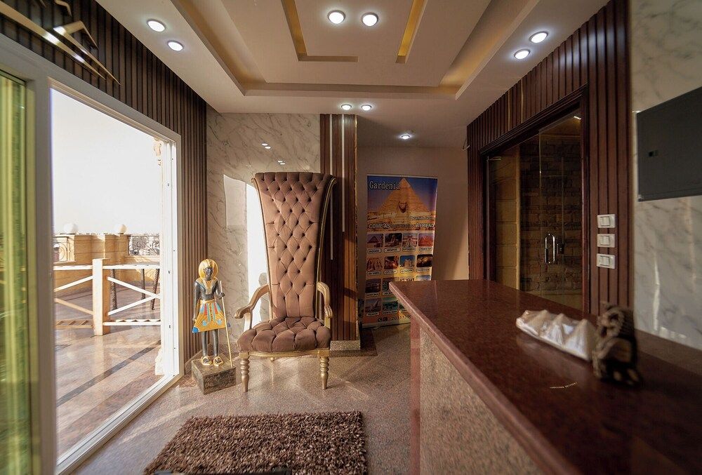Gardenia Pyramids View Inn 2