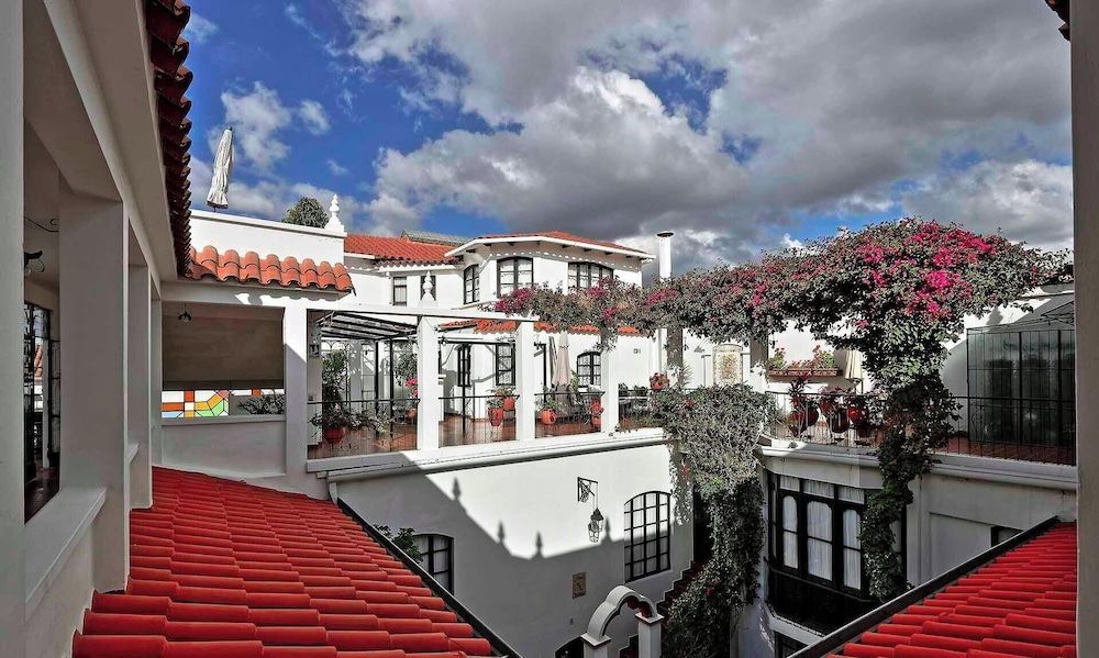 El Hotel de Su Merced 1