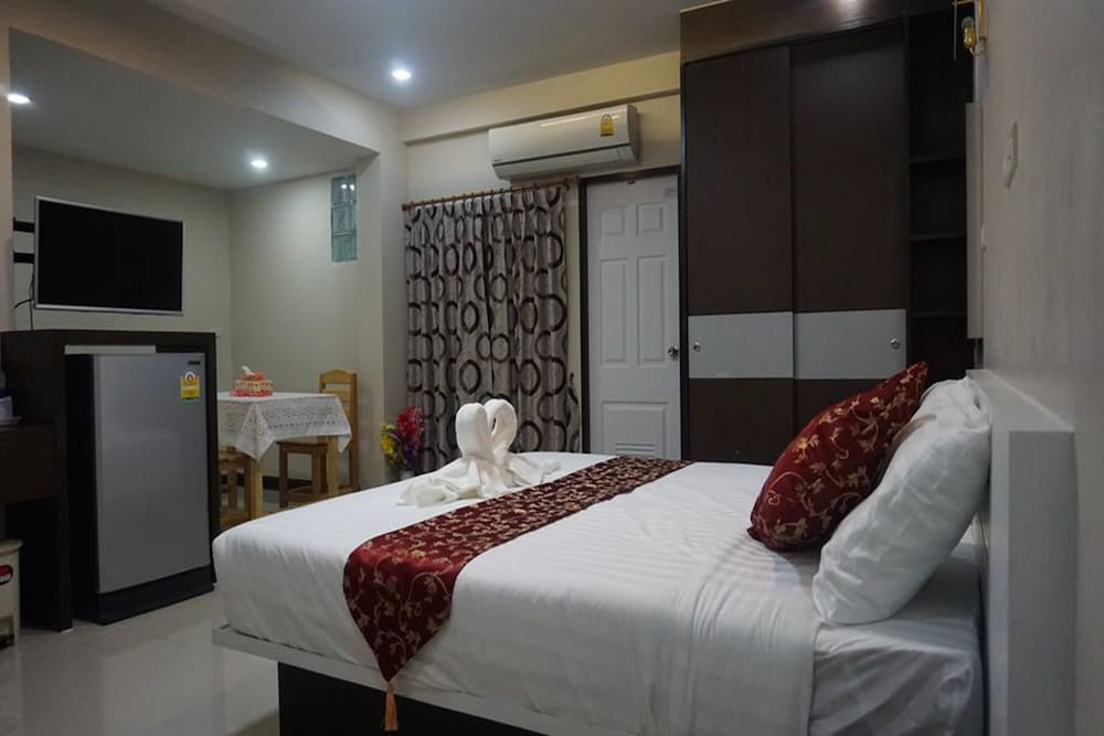 Gold Airport Suites 2