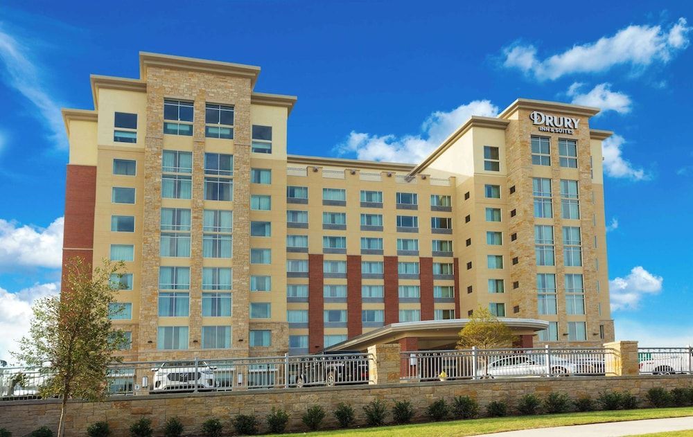Drury Inn & Suites Dallas Frisco 1