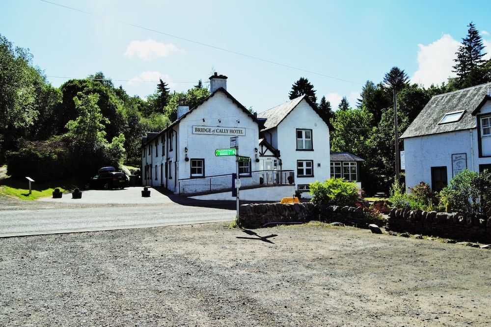 Bridge of Cally Hotel 1