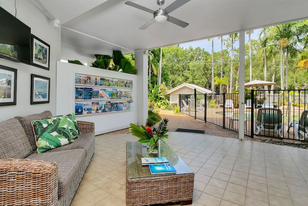 Seascape Holidays at The Queenslander 2