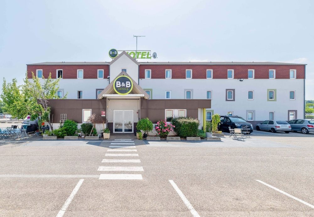 B&B HOTEL Lyon Saint-Bonnet Mi-Plaine 1