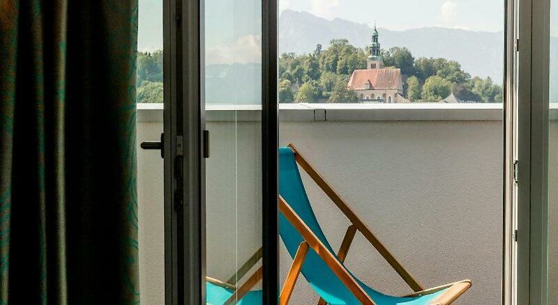 Motel One Salzburg-Mirabell 2