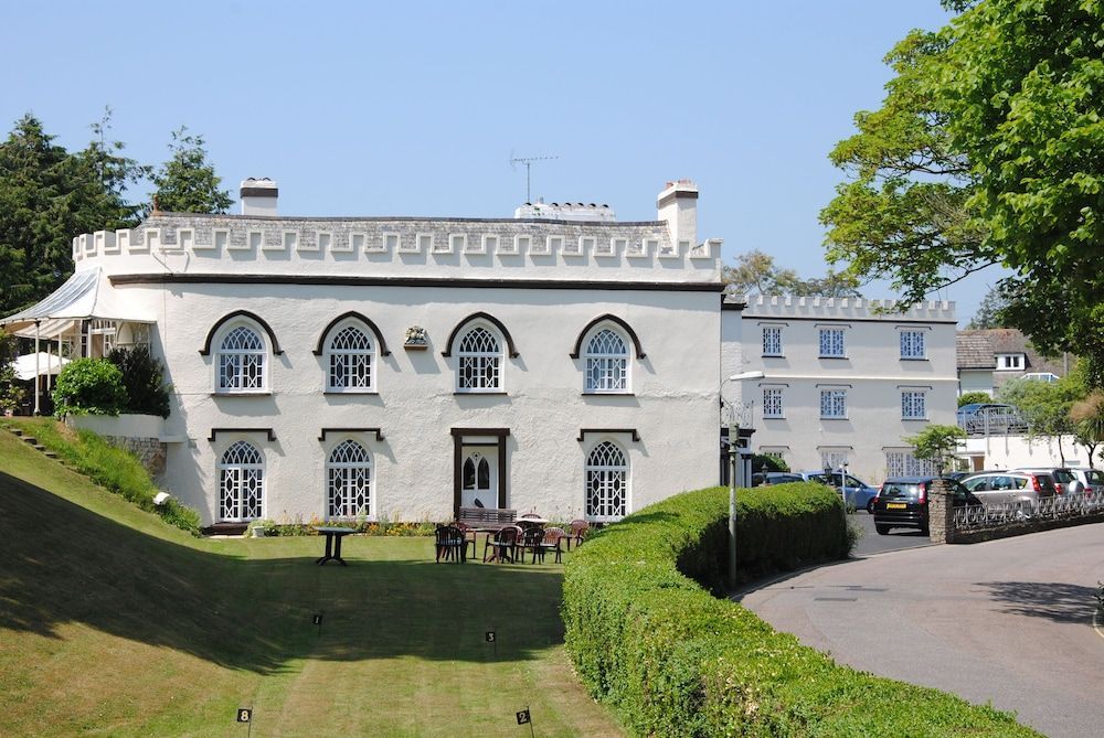 Royal Glen Hotel 1