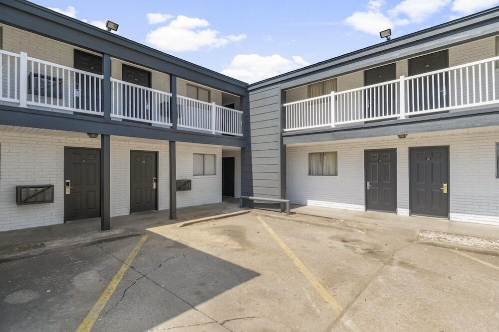 LTA Suites Brookside 1