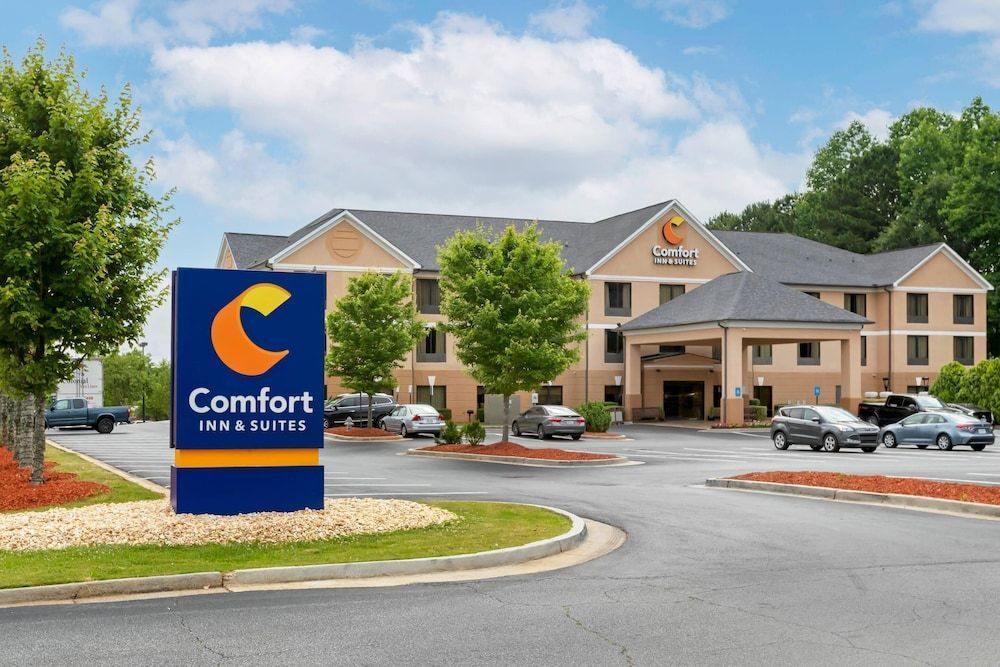 Comfort Inn & Suites Peachtree Corners - Norcross 1