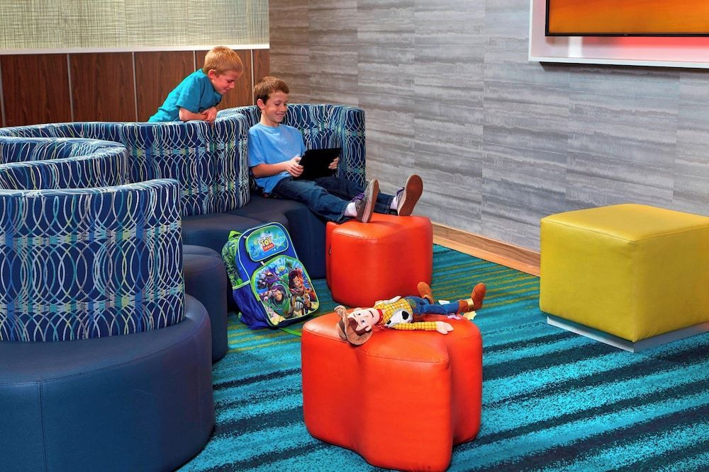 SpringHill Suites by Marriott at Anaheim Resort Area/Convention Center 2