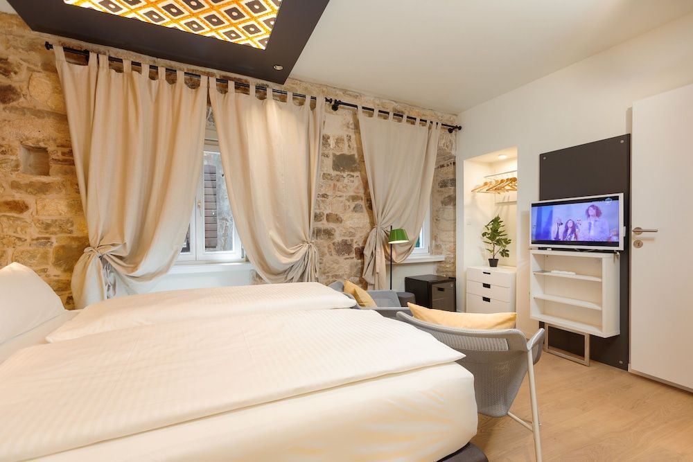 Luxury Rooms Bajamonti 1