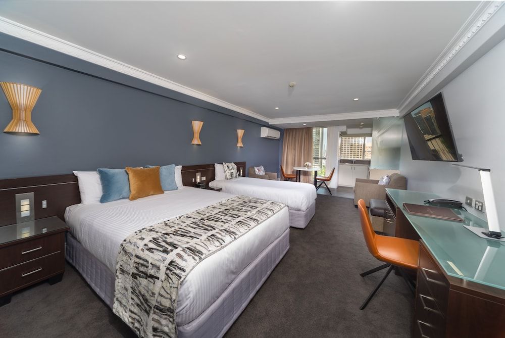 Hyde Park Inn 1
