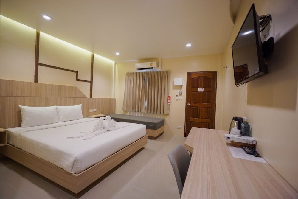 The Way Patong Hotel 1