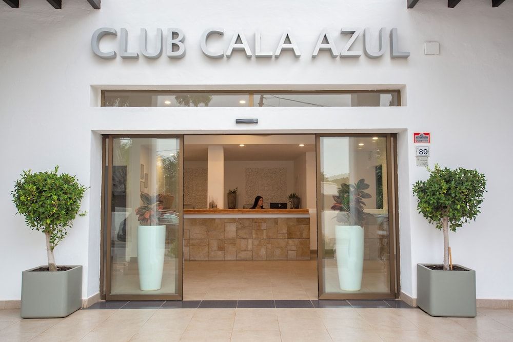 Club Cala Azul 1