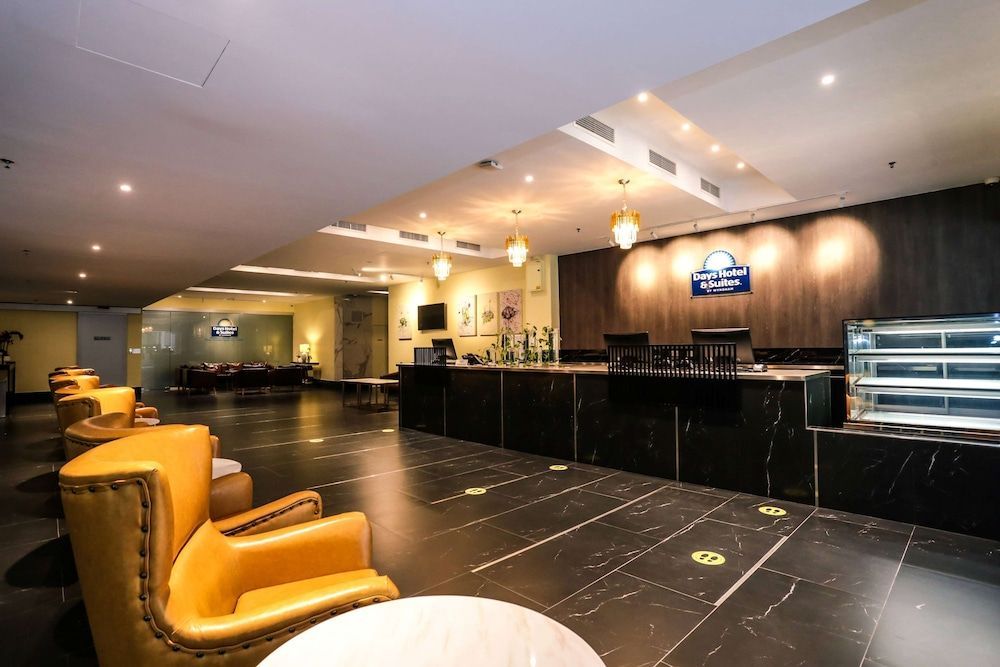 Days Hotel & Suites by Wyndham KL - Chan Sow Lin MRT or LRT 2