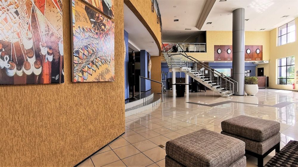 Seaflats Iate Plaza Hotel 2