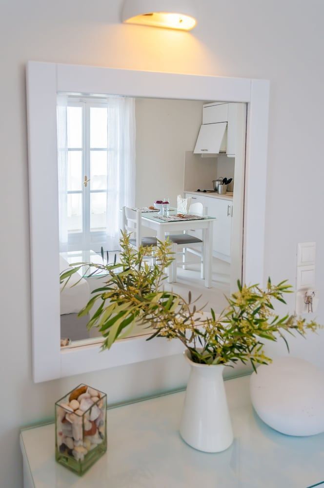 Milos Bay Suites 2