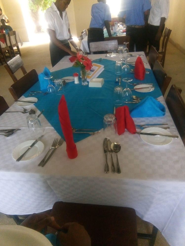 Paris - Bamburi - Accomodation The Hills - Bamburi