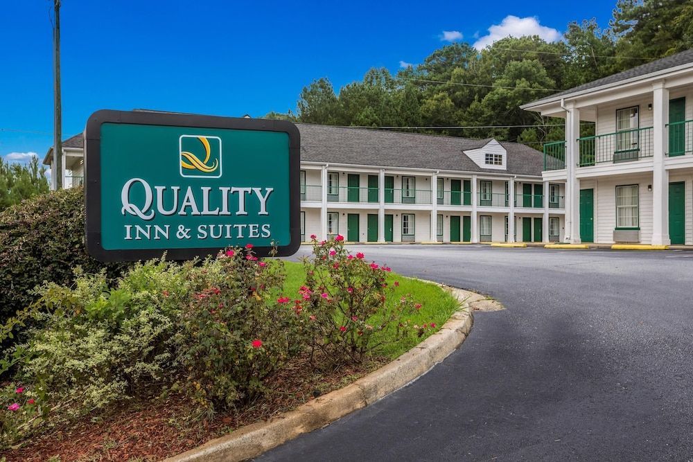 Quality Inn & Suites Greensboro near Lake Oconee 1