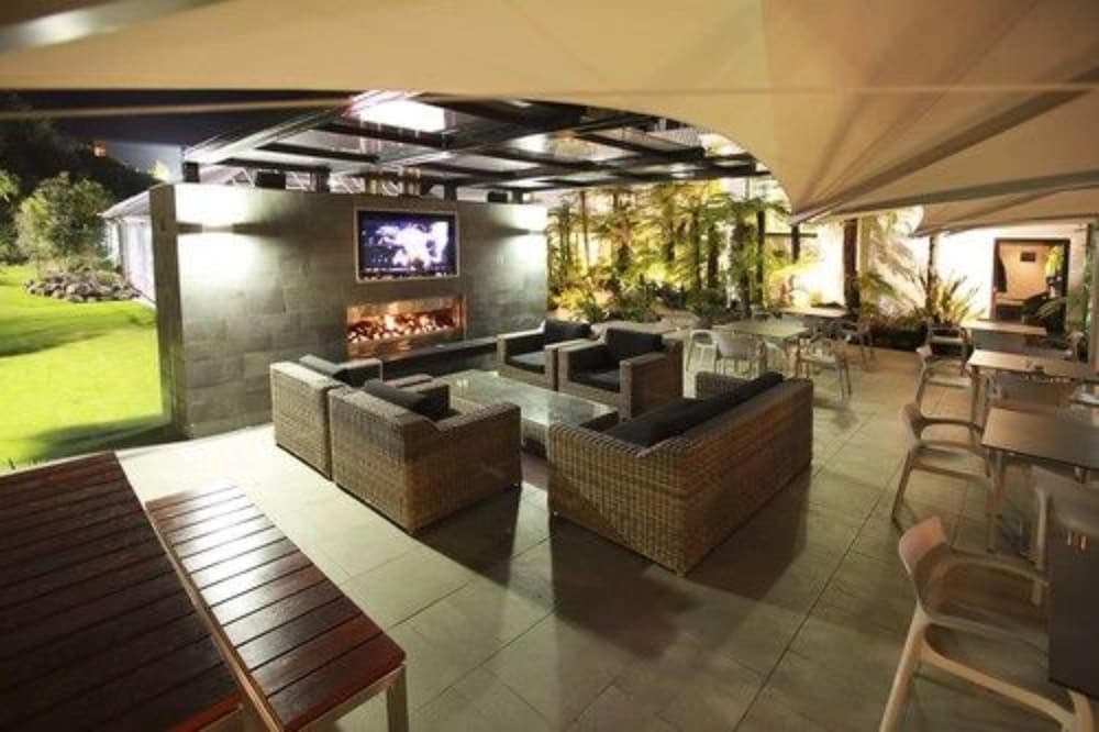 Commodore Airport Hotel 2
