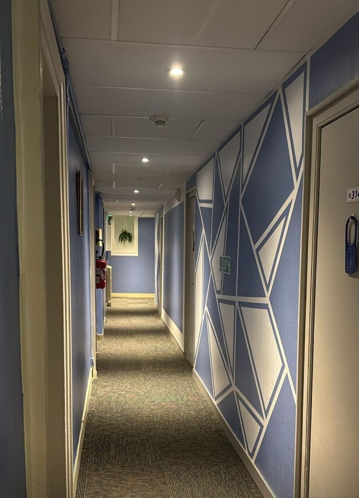 Hôtel L'Univers 1