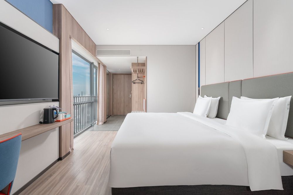 Holiday Inn Express Guangzhou Panyu Dashi by IHG 1
