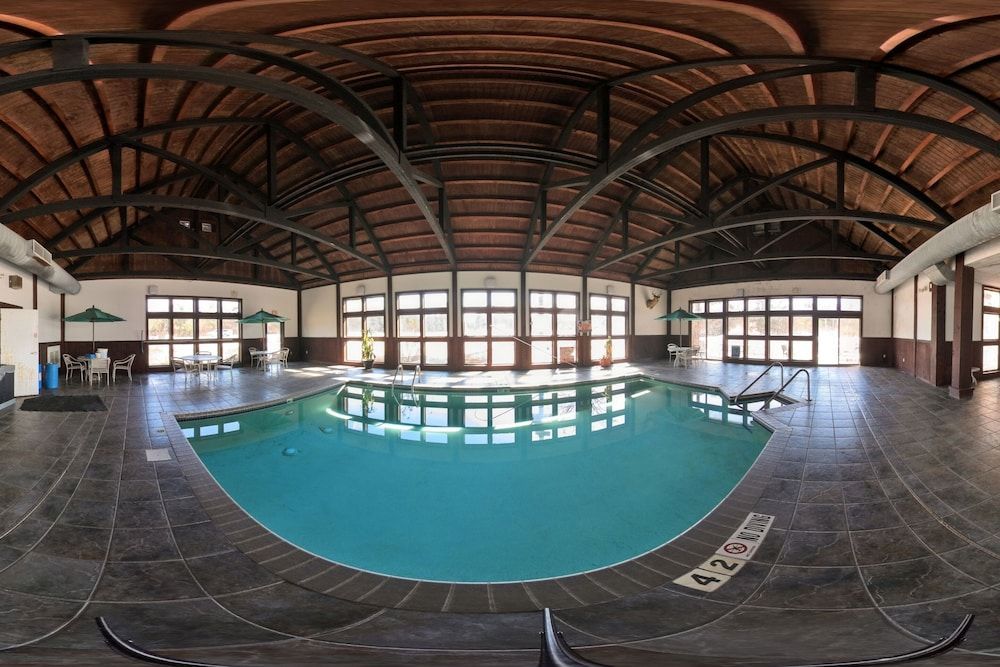 Coratel Plus Suites by Jasper Black River Falls 1