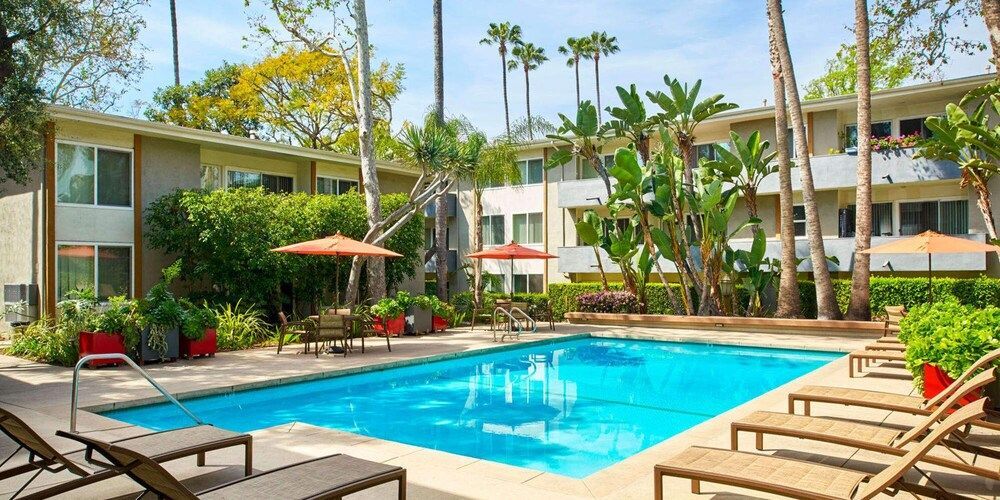 Executive Suites near Santa Monica 1