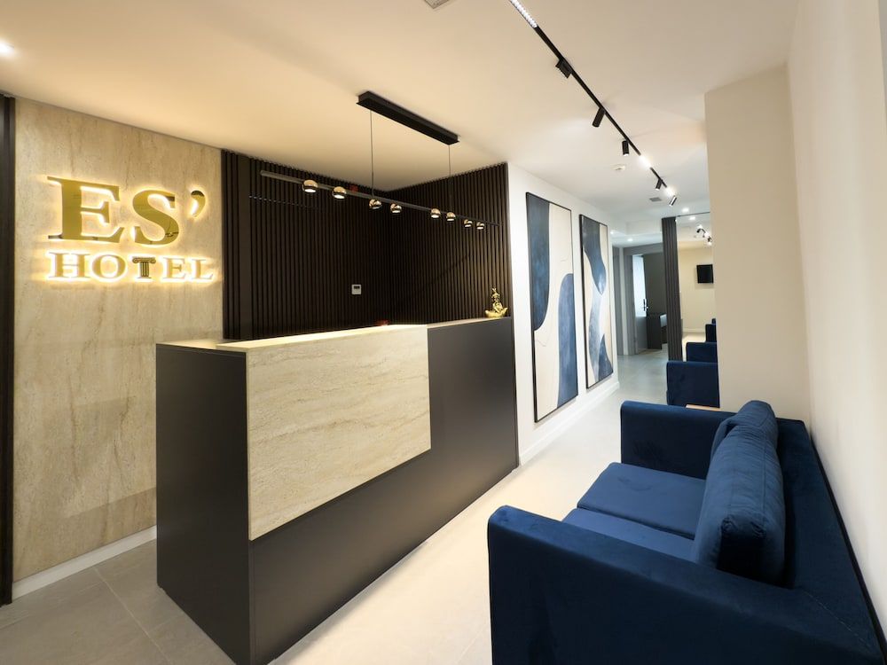 ES Hotel 2