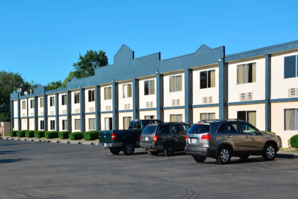 Buckeye Inn Express 1
