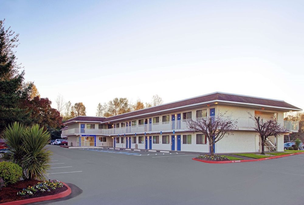 Motel 6 Troutdale, OR - Portland East 1