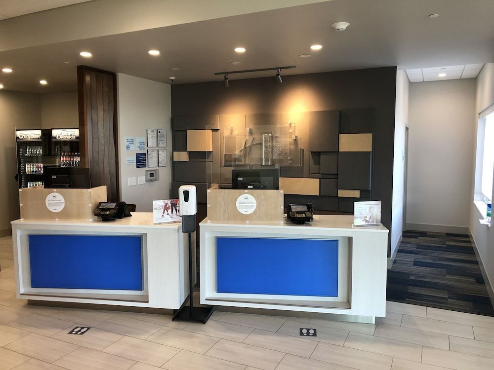 Holiday Inn Express & Suites MADISON WEST - MIDDLETON by IHG 2