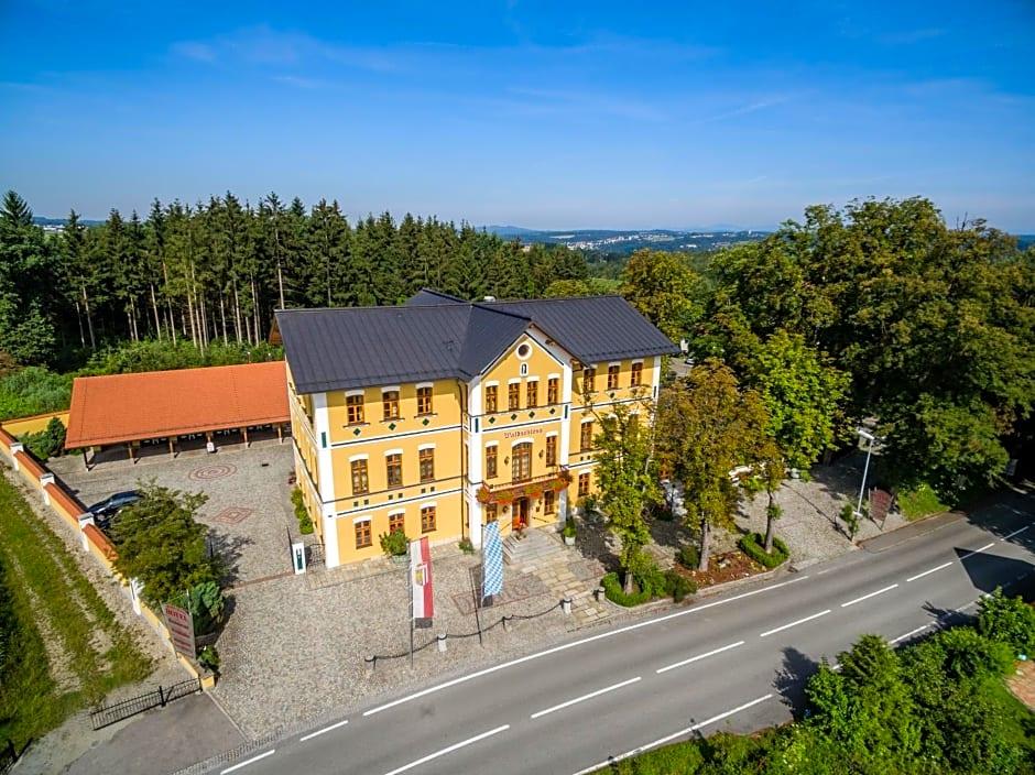 Hotel & Restaurant Waldschloss 1