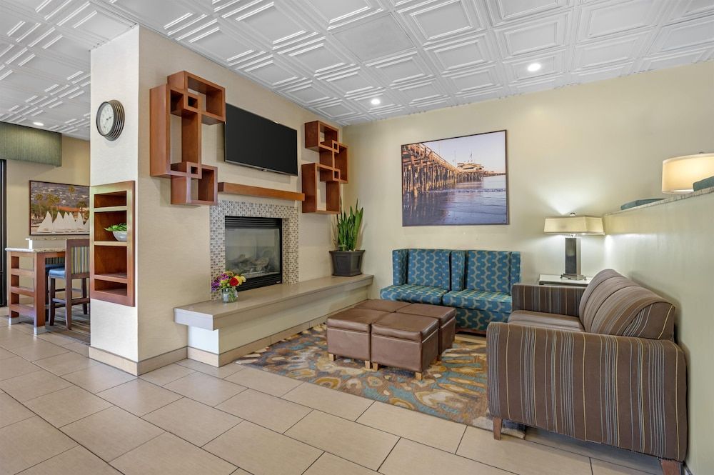 Best Western Plus South Coast Inn 2
