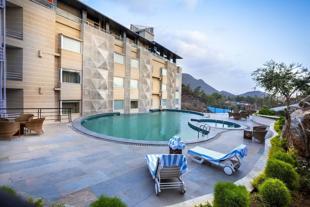 juSTa Luxe Sajjangarh Resort & Spa, Udaipur 1