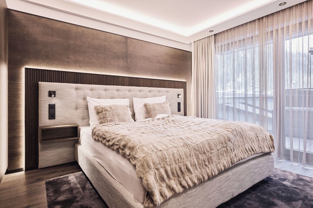 Chalet Ischgl - Modern Luxury Residences 2