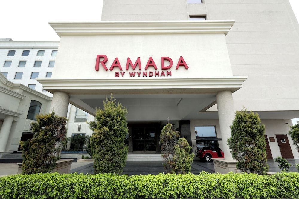 Ramada by Wyndham Lucknow Hotel and Convention Center 1