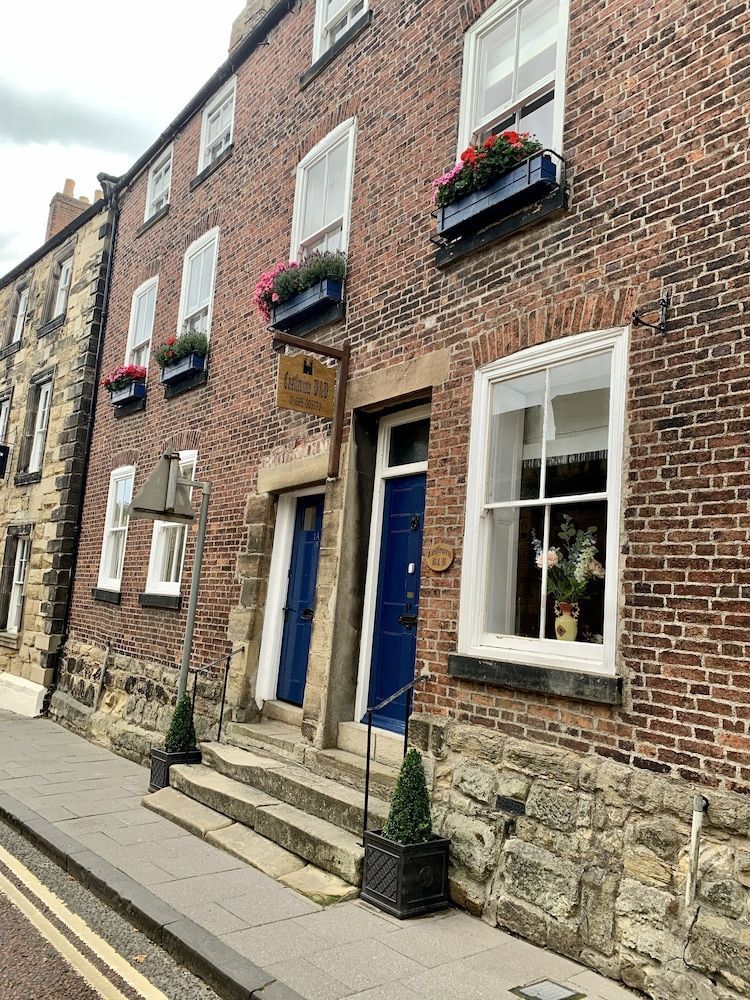 Castle View Guest House 1
