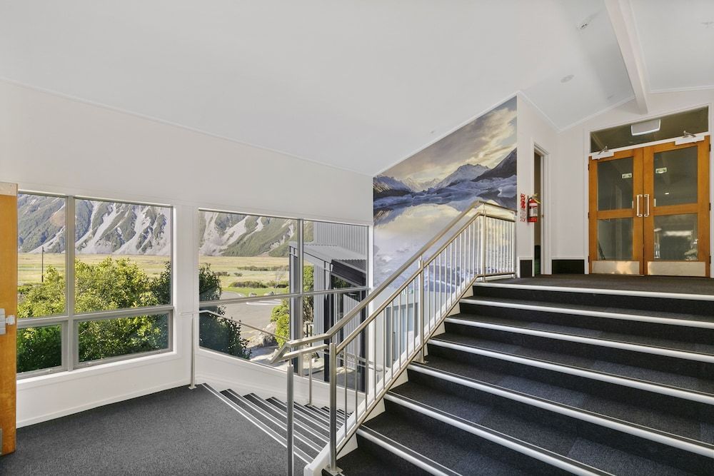 Mt Cook Lodge and Motels 1