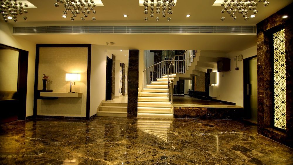 Hotel The Prime Balaji Deluxe, City Centre, With Free Airport Pickup 2