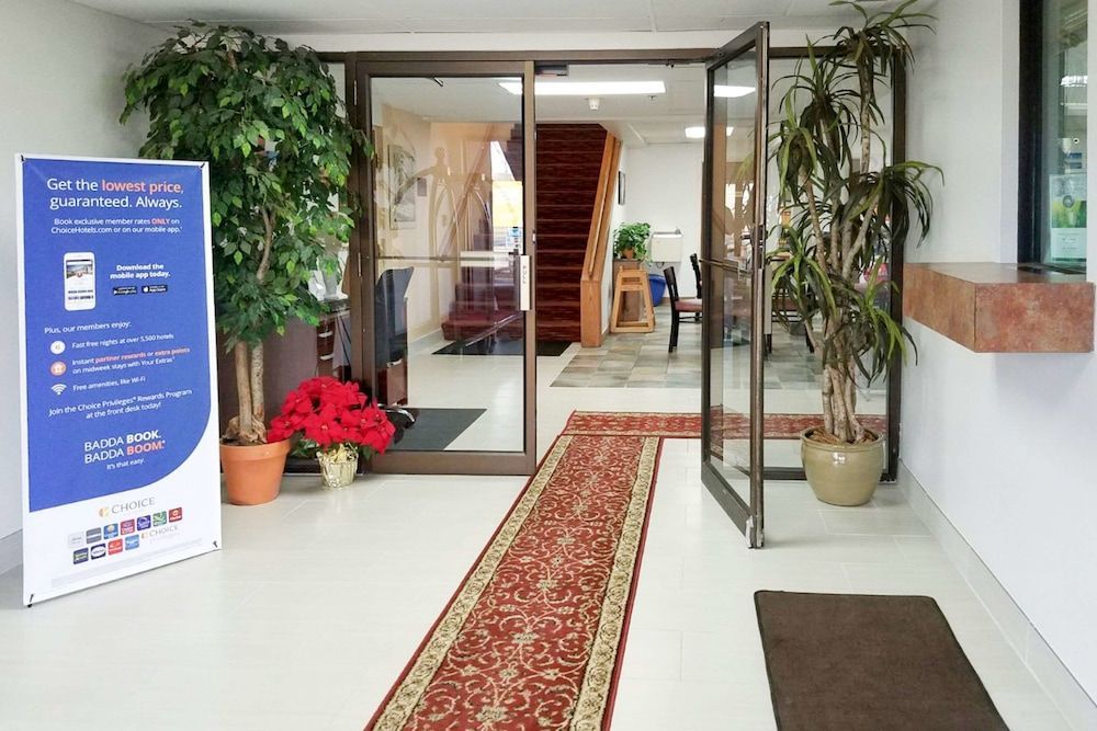 Quality Inn Toledo Westgate 2