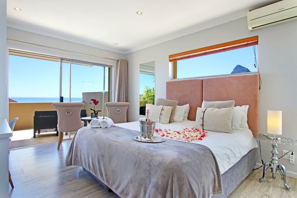 African Groove Camps Bay 1