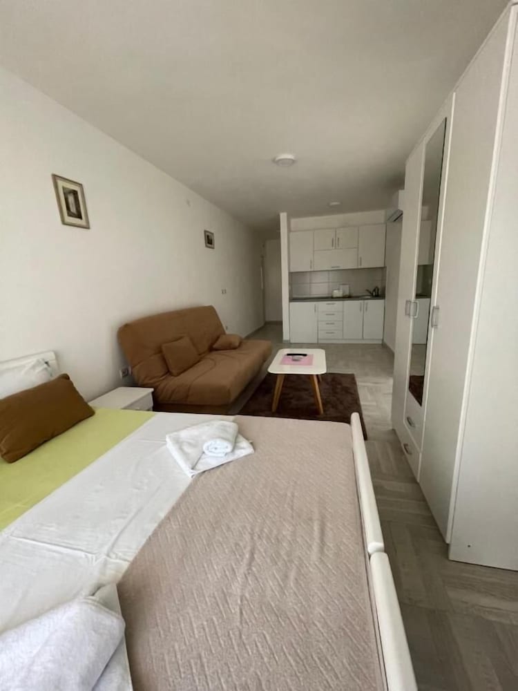 Luna Apartments 2