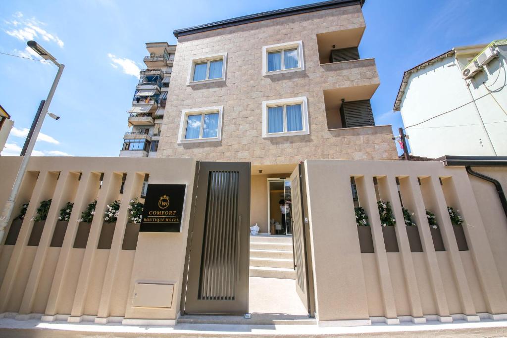 Comfort Boutique Hotel Tirana 1